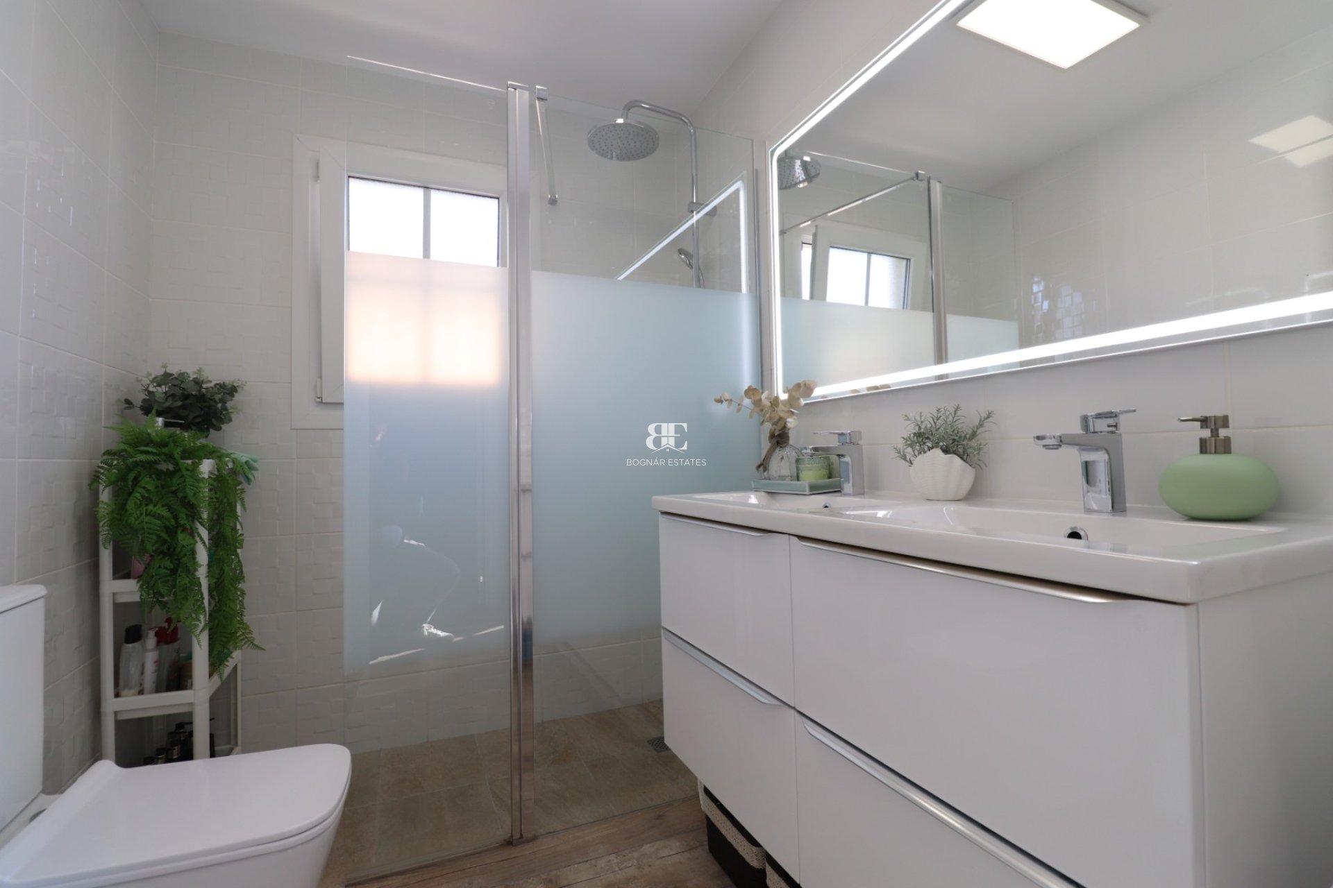 Resale - Villa -
Orihuela Costa - Villamartín