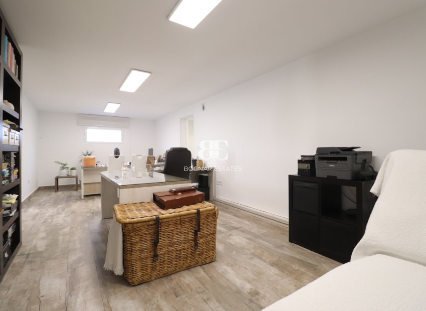 Resale - Villa -
Orihuela Costa - Villamartín