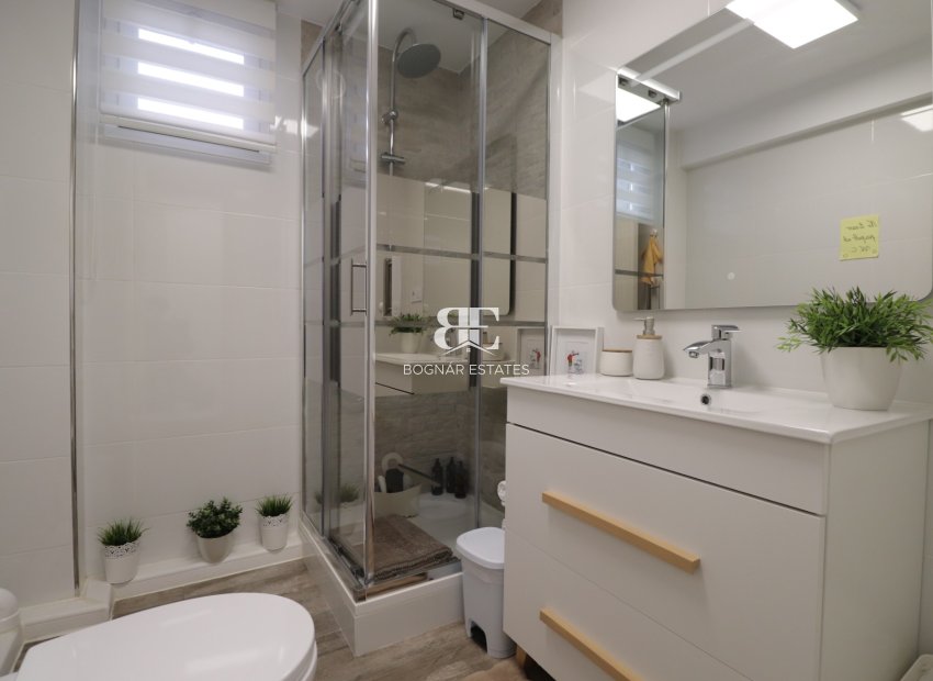 Resale - Villa -
Orihuela Costa - Villamartín