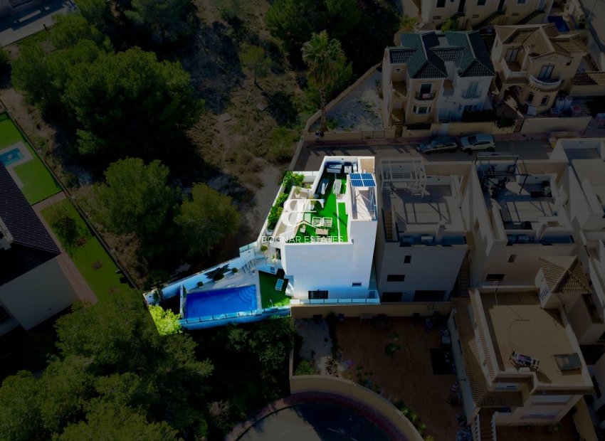 Resale - Villa -
Orihuela Costa - Villamartín