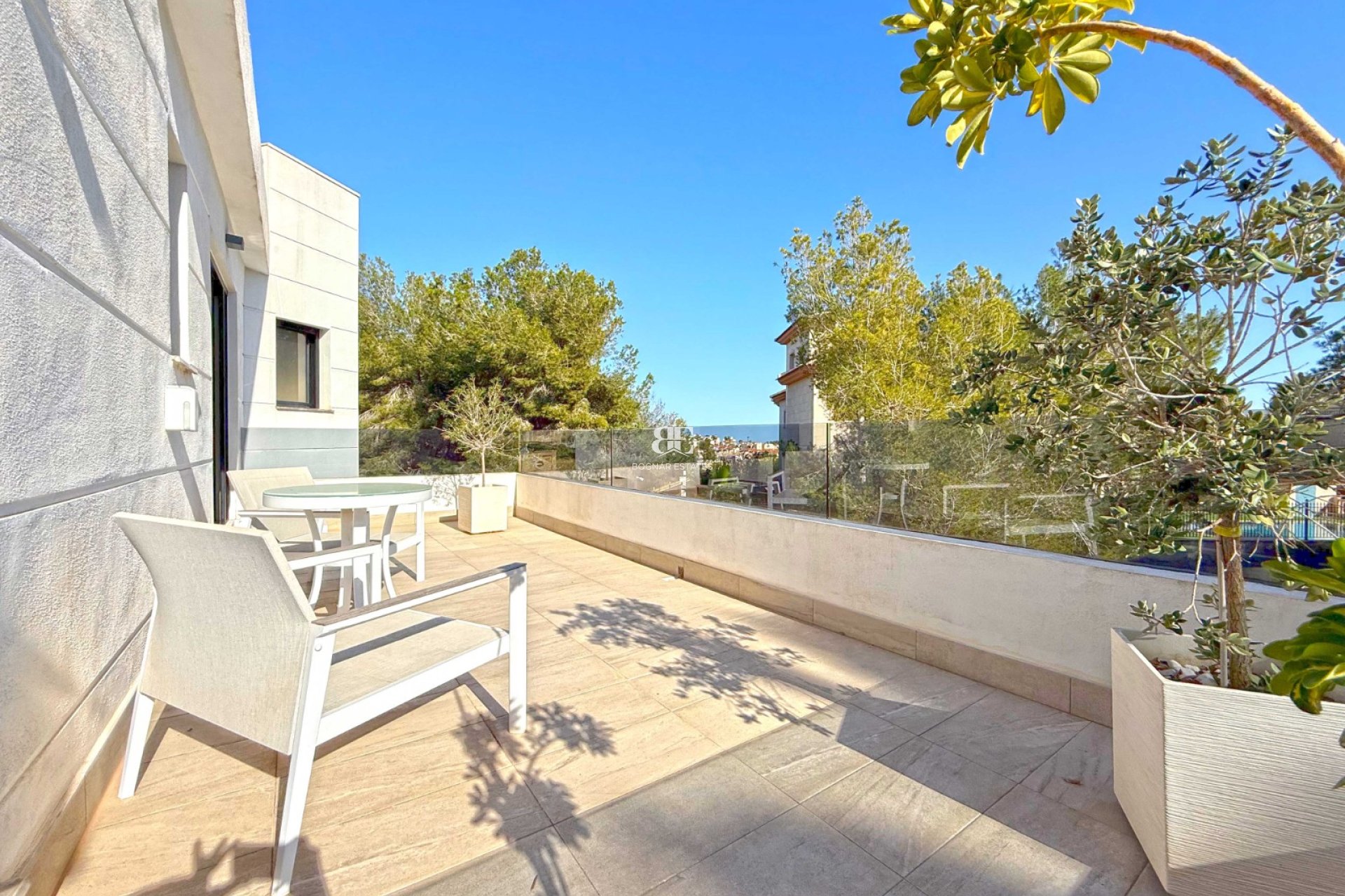 Resale - Villa -
Orihuela Costa - Villamartín