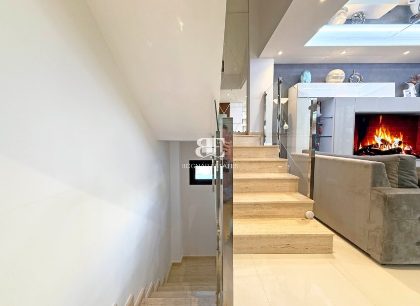 Resale - Villa -
Orihuela Costa - Villamartín