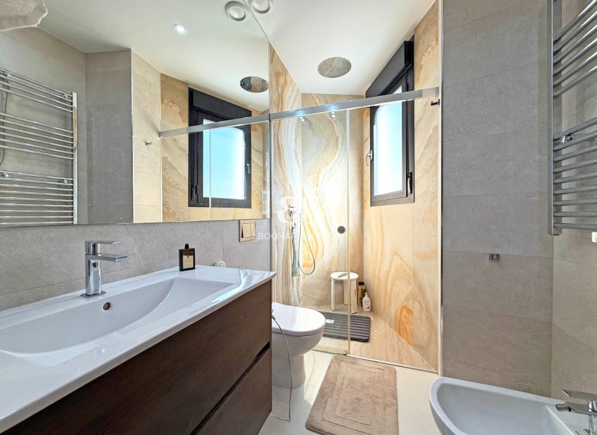 Resale - Villa -
Orihuela Costa - Villamartín