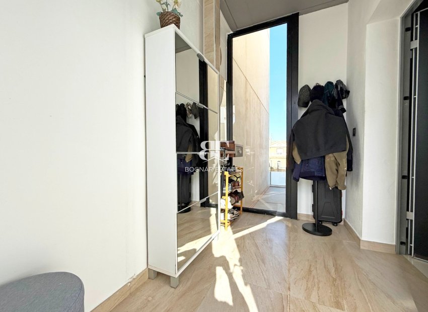 Resale - Villa -
Orihuela Costa - Villamartín