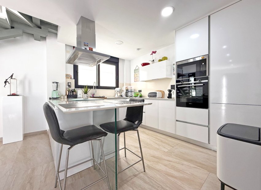 Resale - Villa -
Orihuela Costa - Villamartín