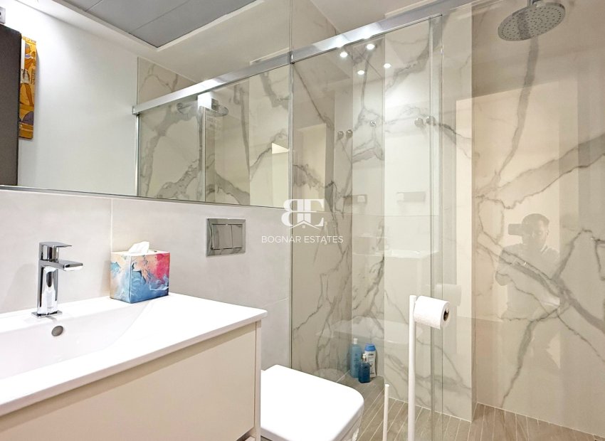 Resale - Villa -
Orihuela Costa - Villamartín