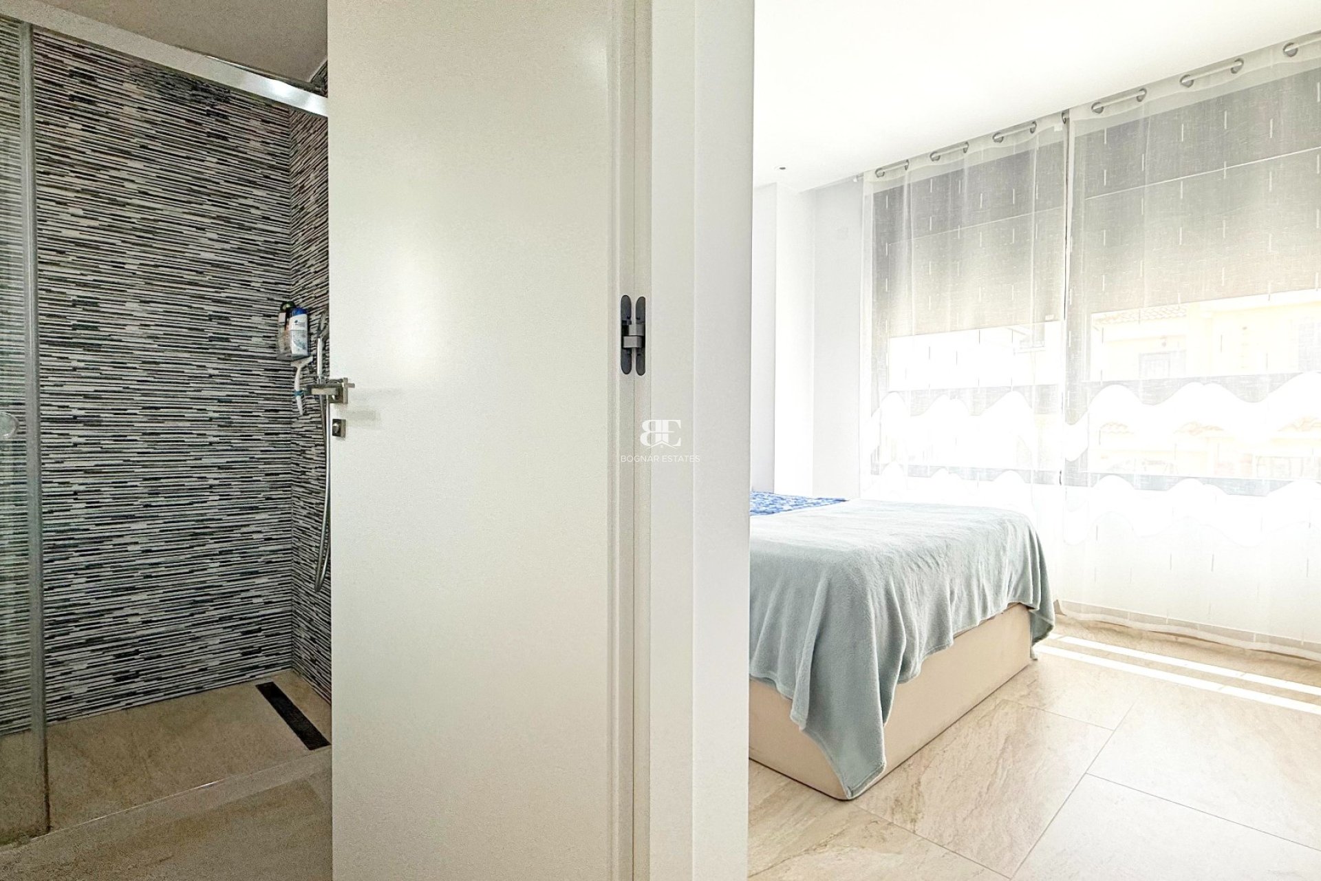 Resale - Villa -
Orihuela Costa - Villamartín