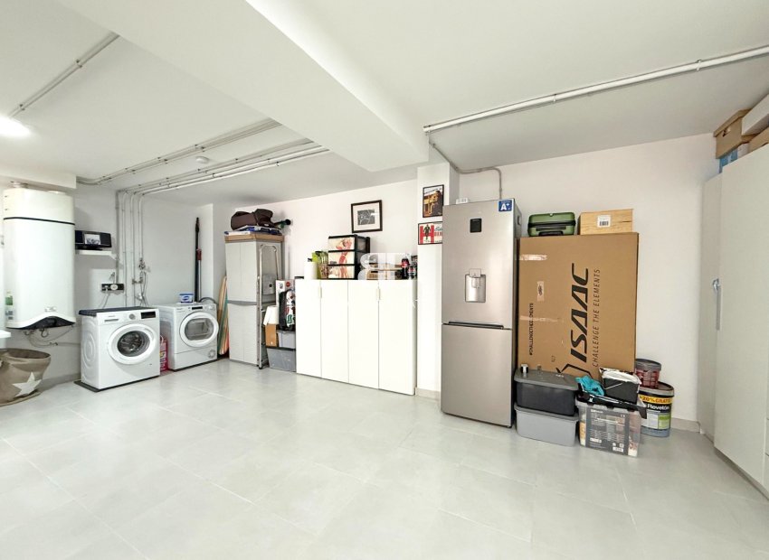 Resale - Villa -
Orihuela Costa - Villamartín