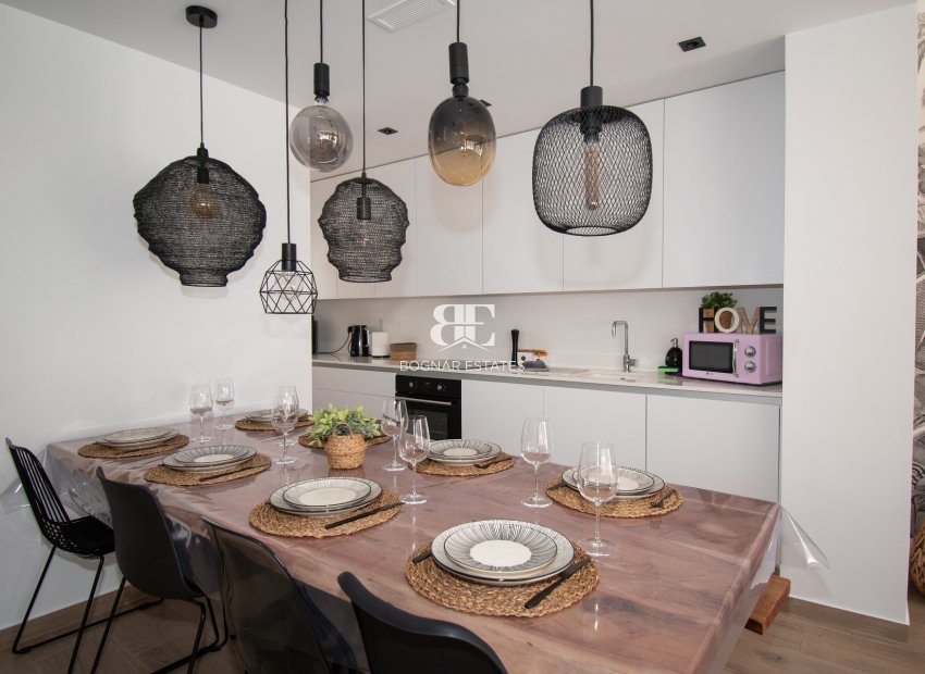 Resale - Villa -
Orihuela Costa - Villamartín