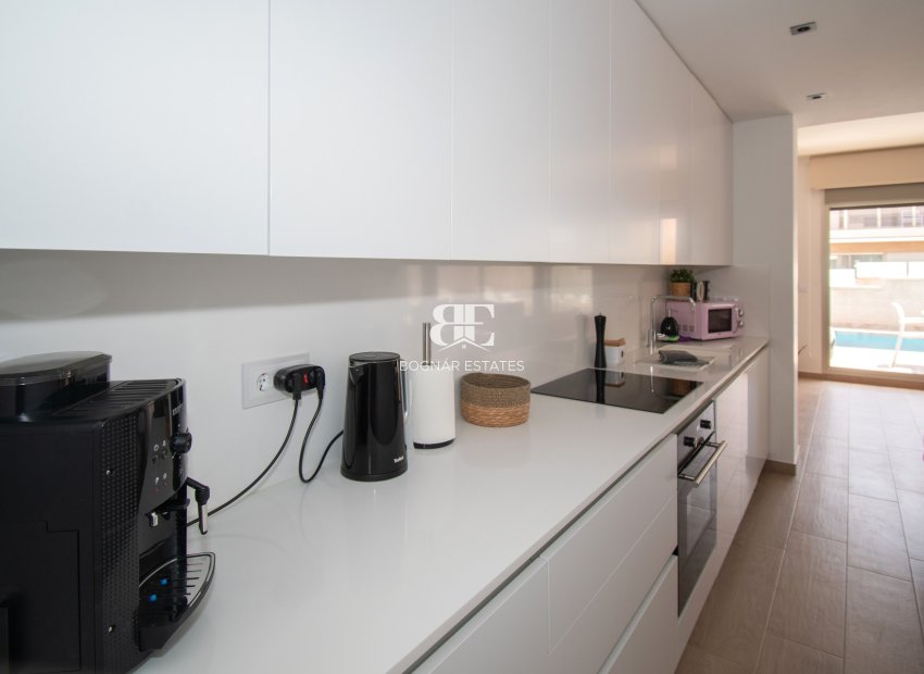 Resale - Villa -
Orihuela Costa - Villamartín