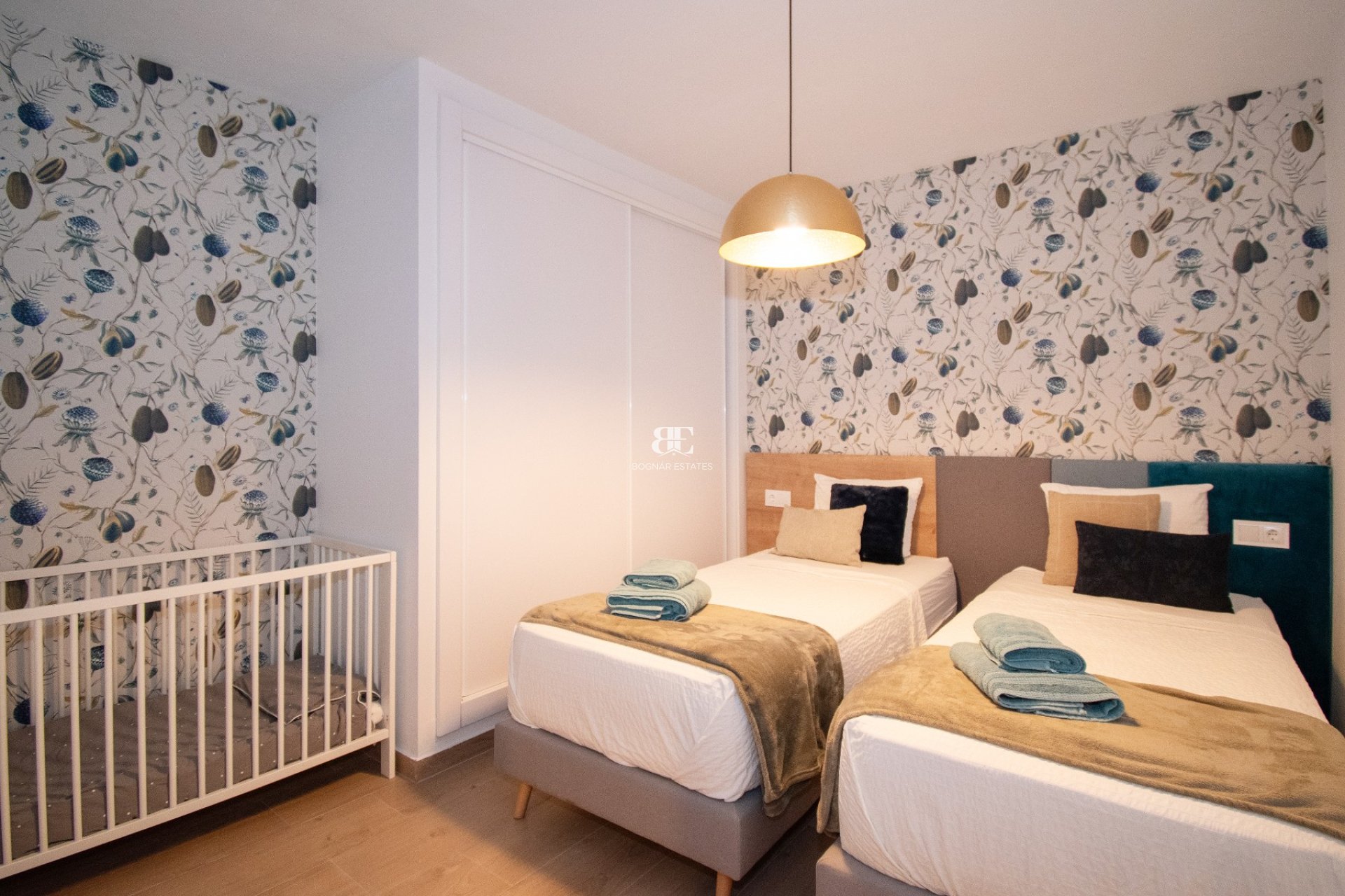 Resale - Villa -
Orihuela Costa - Villamartín