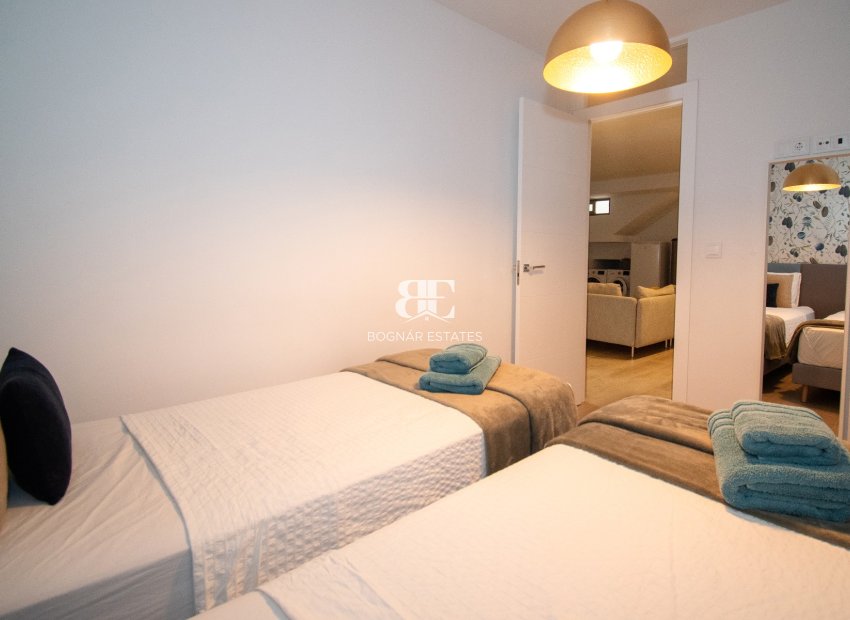 Resale - Villa -
Orihuela Costa - Villamartín