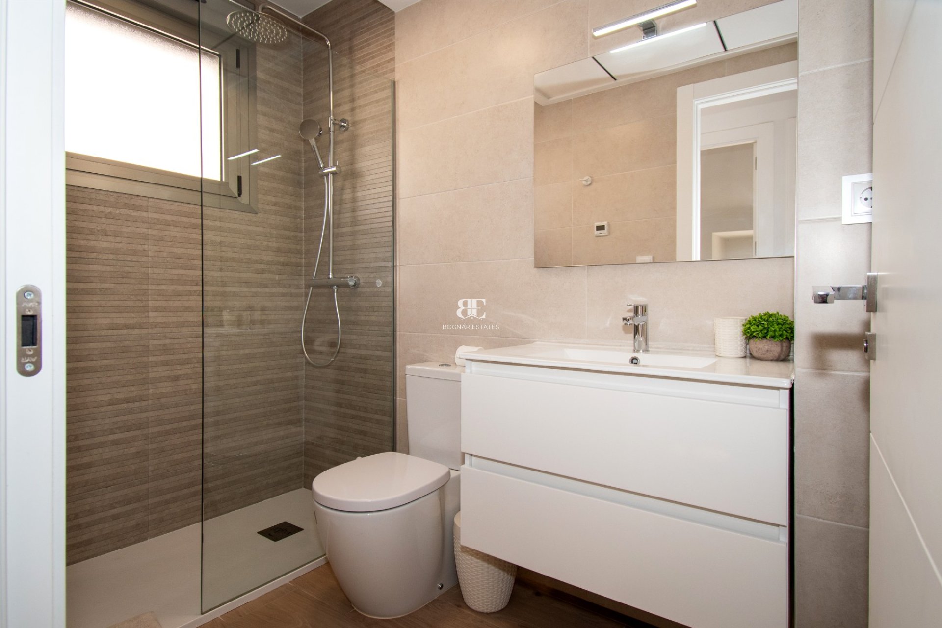 Resale - Villa -
Orihuela Costa - Villamartín