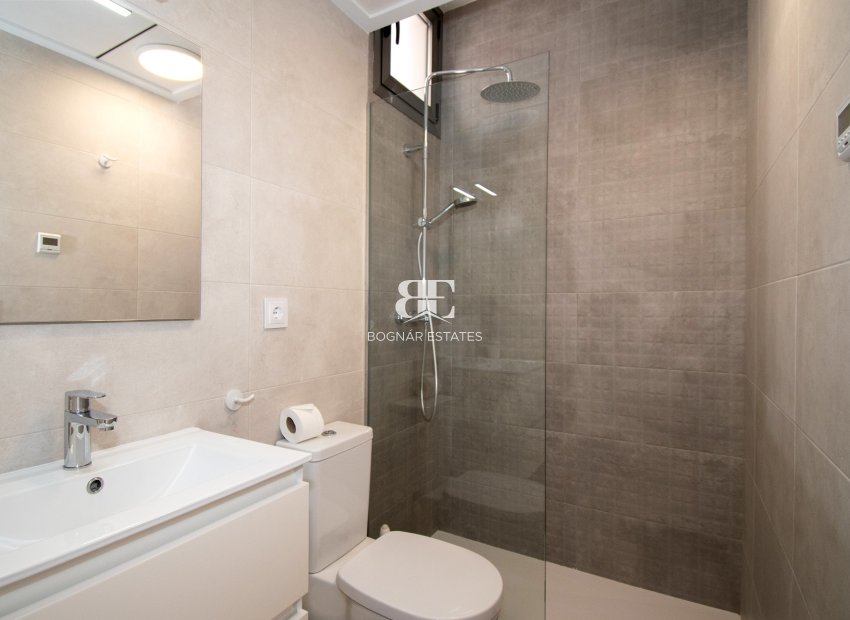 Resale - Villa -
Orihuela Costa - Villamartín
