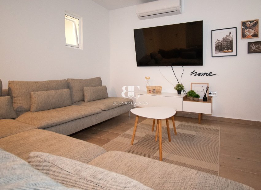 Resale - Villa -
Orihuela Costa - Villamartín
