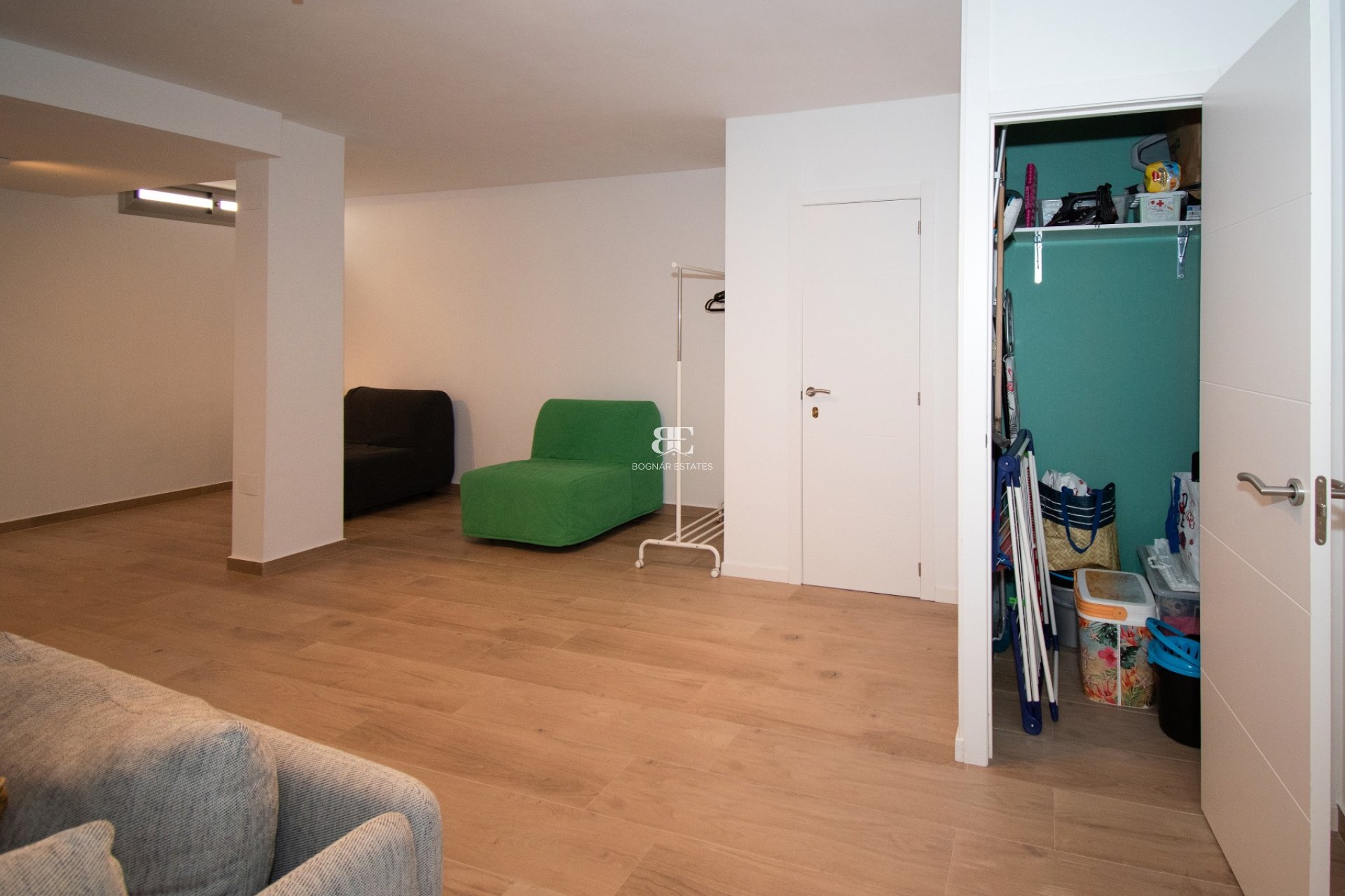 Resale - Villa -
Orihuela Costa - Villamartín