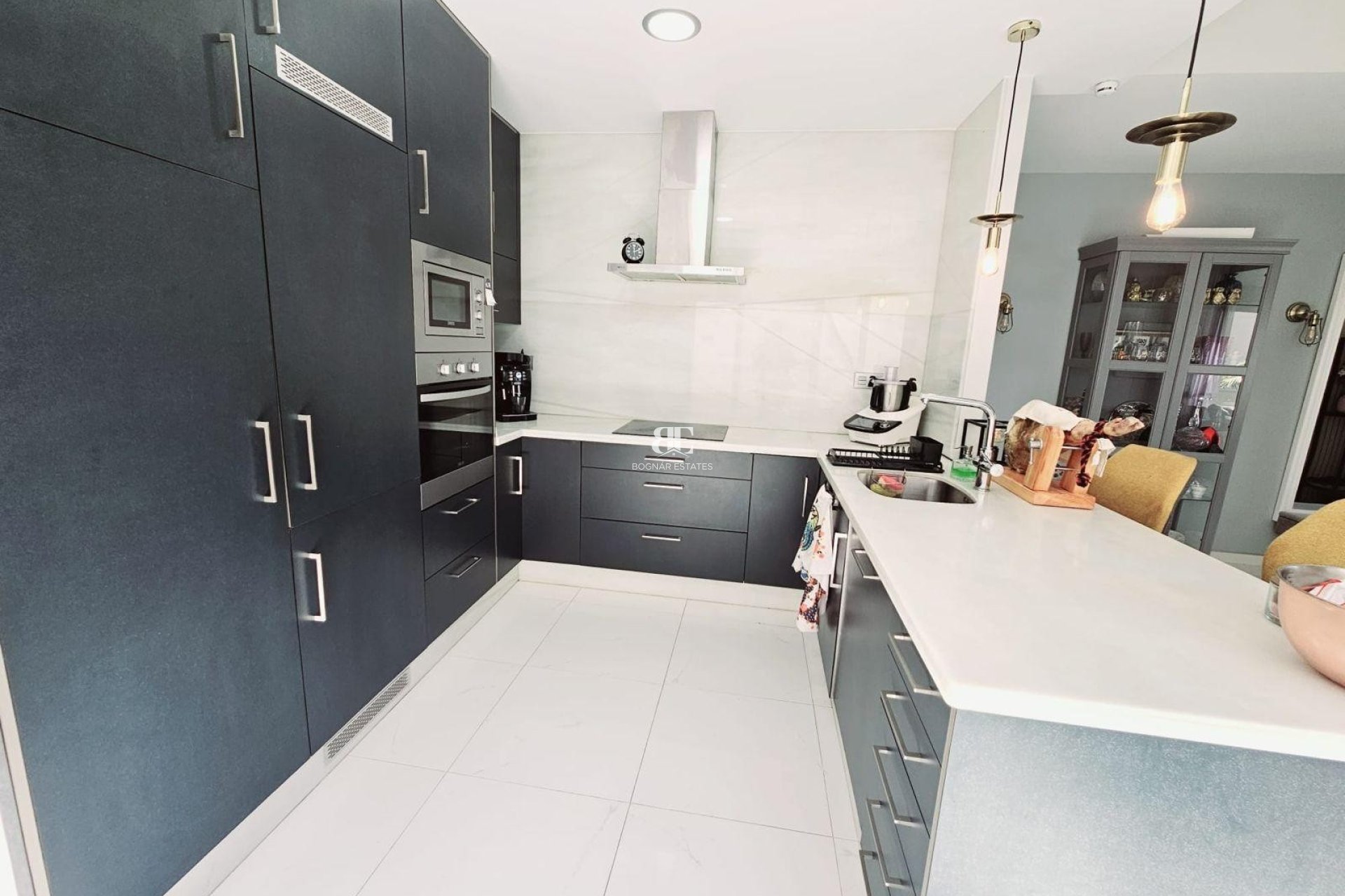 Resale - Villa -
Orihuela Costa - Villamartín