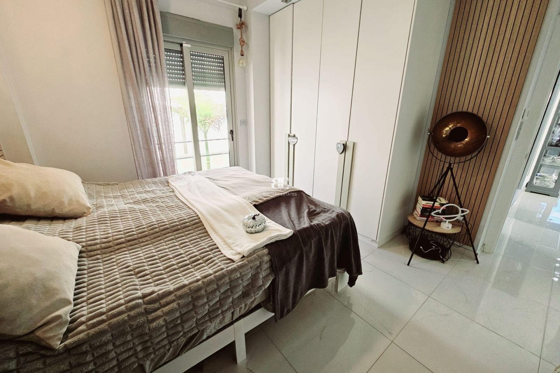 Resale - Villa -
Orihuela Costa - Villamartín