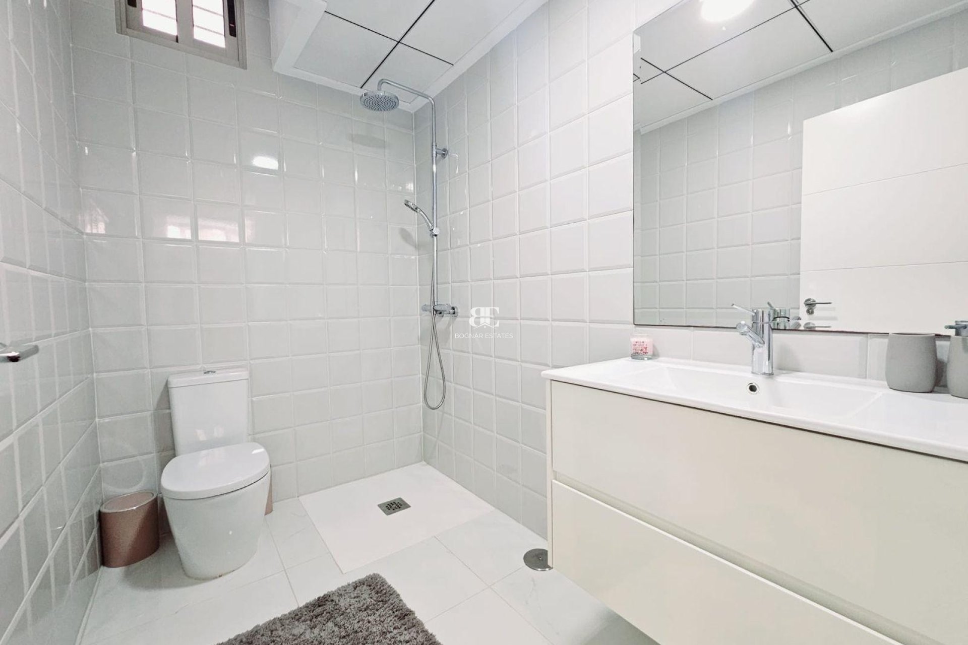 Resale - Villa -
Orihuela Costa - Villamartín