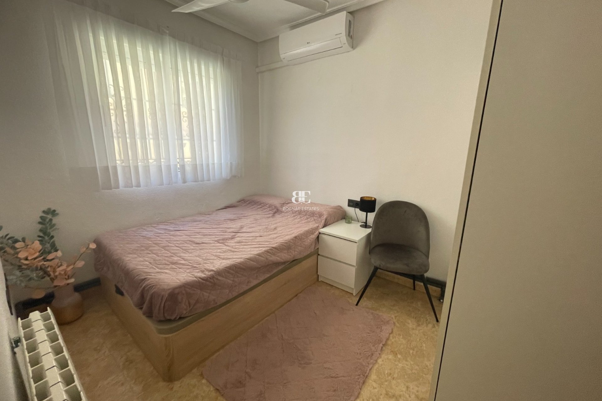 Resale - Villa -
Orihuela Costa - Villamartín