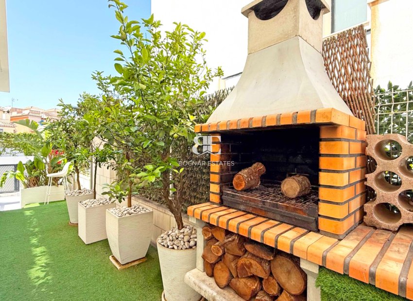 Resale - Villa -
Orihuela Costa - Villamartín