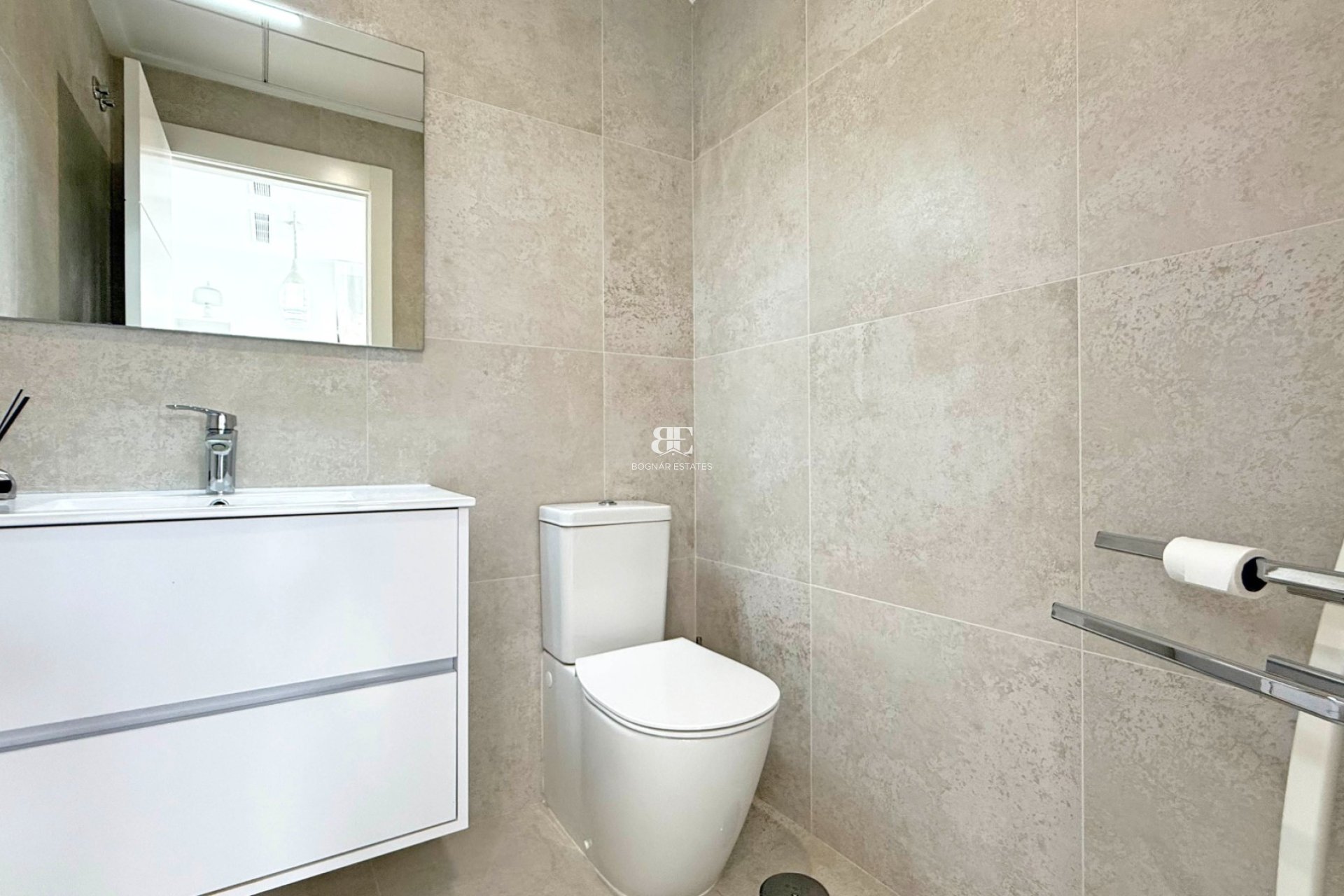 Resale - Villa -
Orihuela Costa - Villamartín
