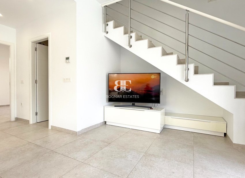 Resale - Villa -
Orihuela Costa - Villamartín