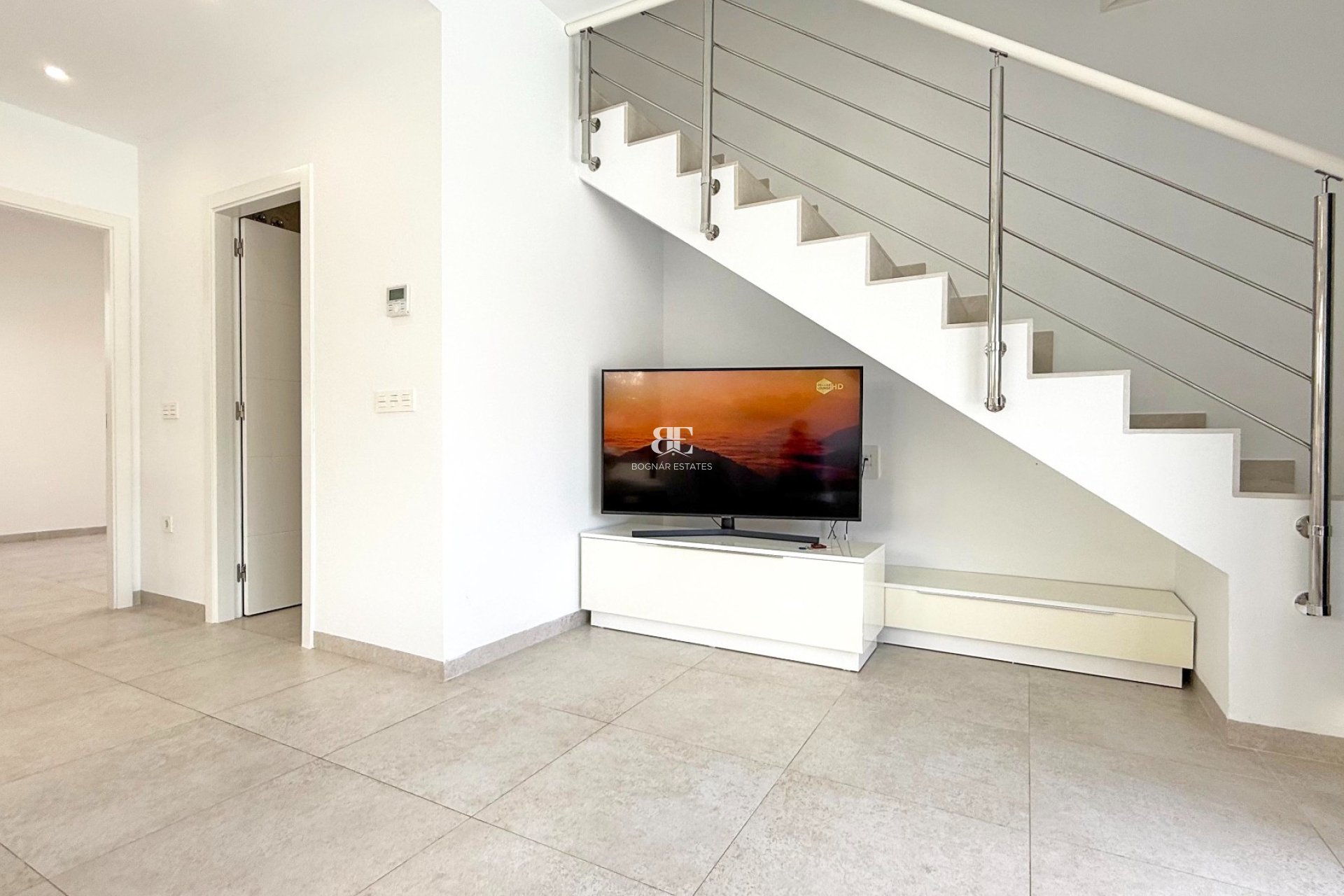 Resale - Villa -
Orihuela Costa - Villamartín
