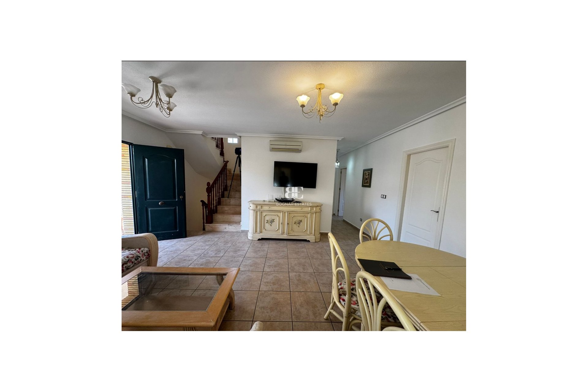 Resale - Villa -
Orihuela Costa - Villamartín