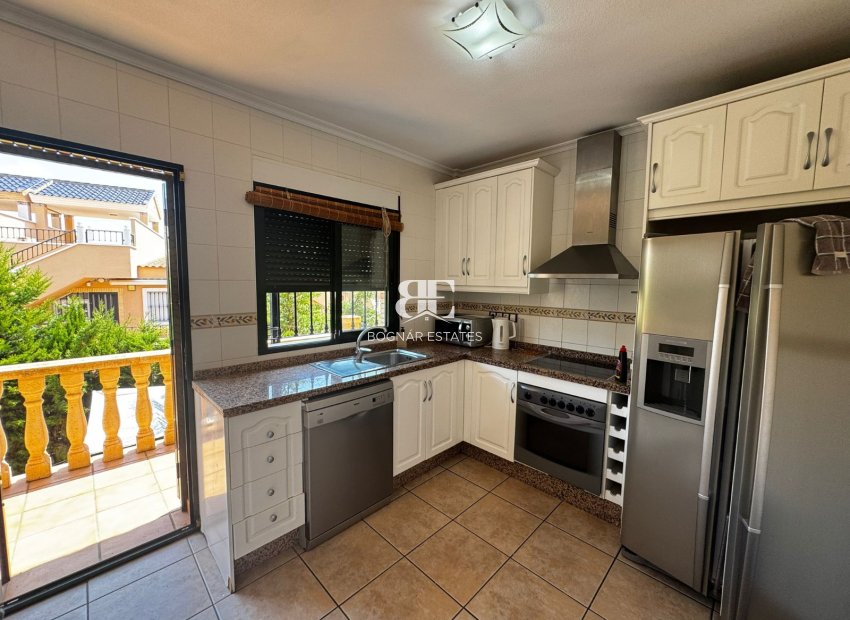 Resale - Villa -
Orihuela Costa - Villamartín