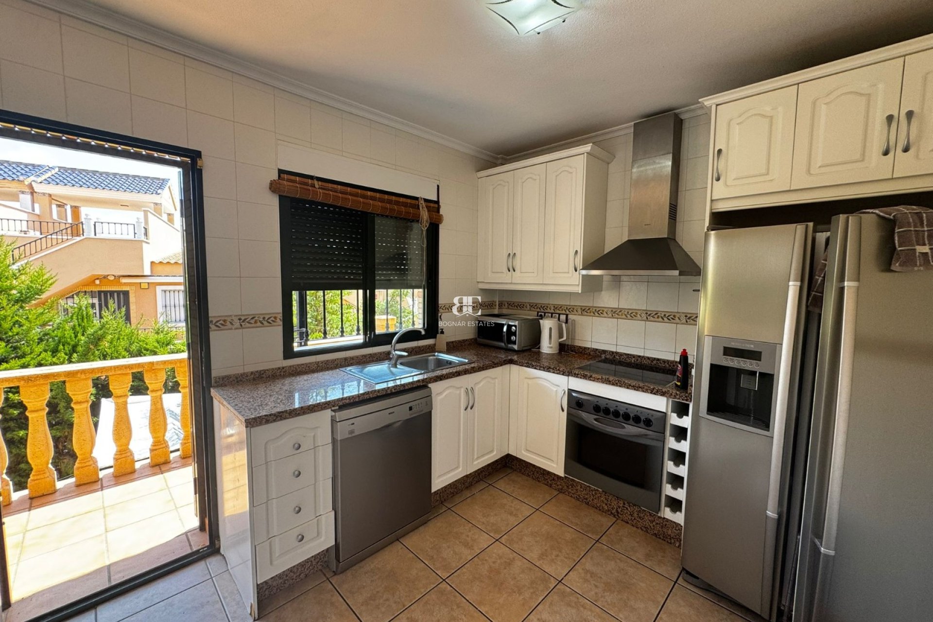 Resale - Villa -
Orihuela Costa - Villamartín