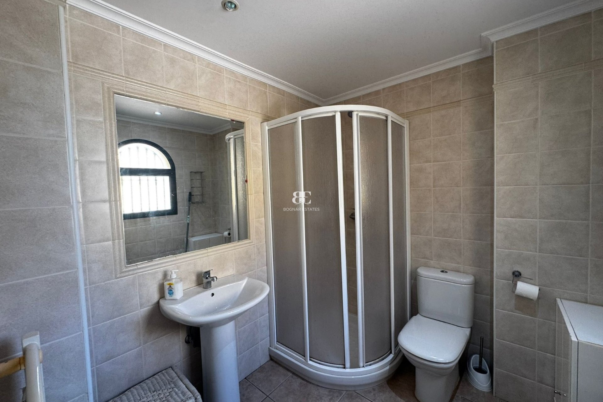 Resale - Villa -
Orihuela Costa - Villamartín