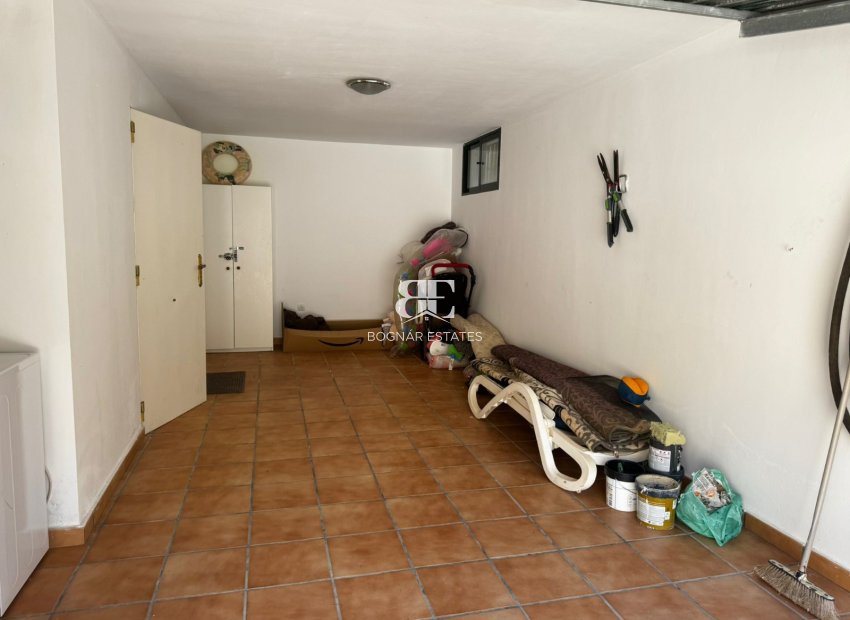 Resale - Villa -
Orihuela Costa - Villamartín