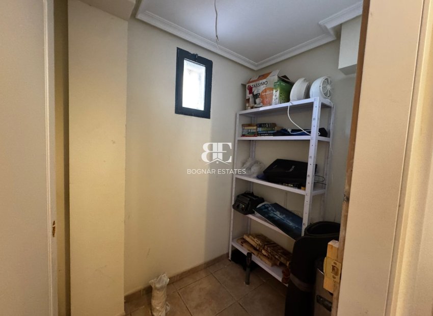 Resale - Villa -
Orihuela Costa - Villamartín
