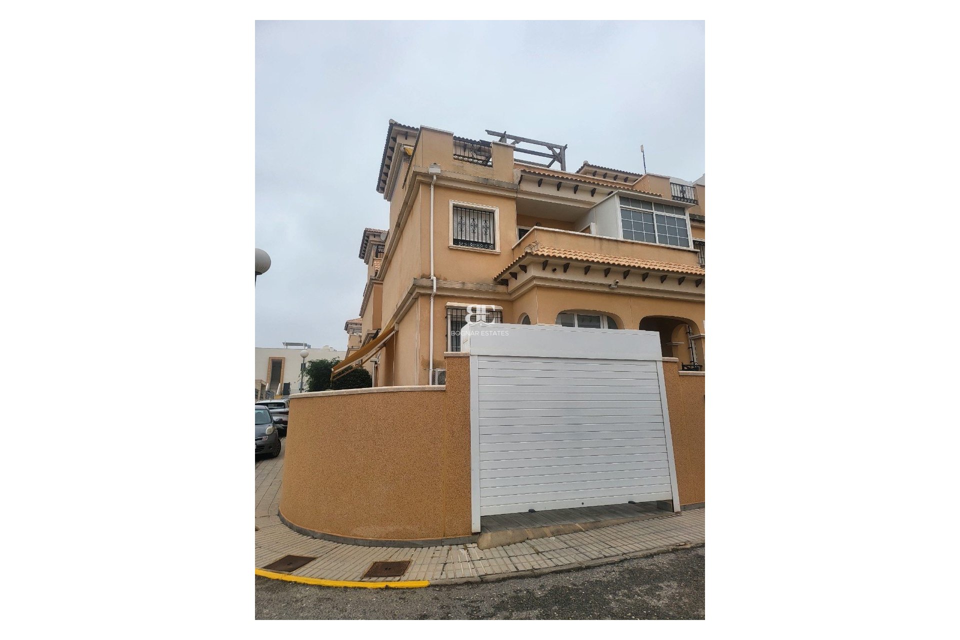 Resale - Villa -
Orihuela Costa - Villamartín