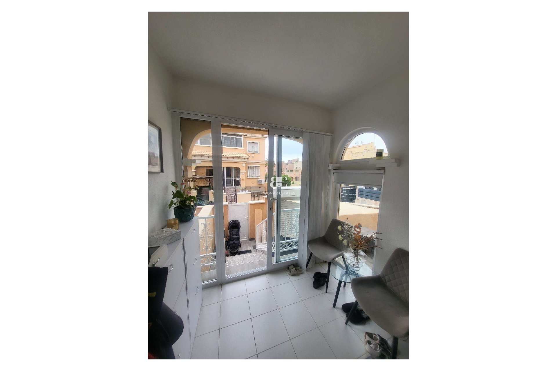 Resale - Villa -
Orihuela Costa - Villamartín