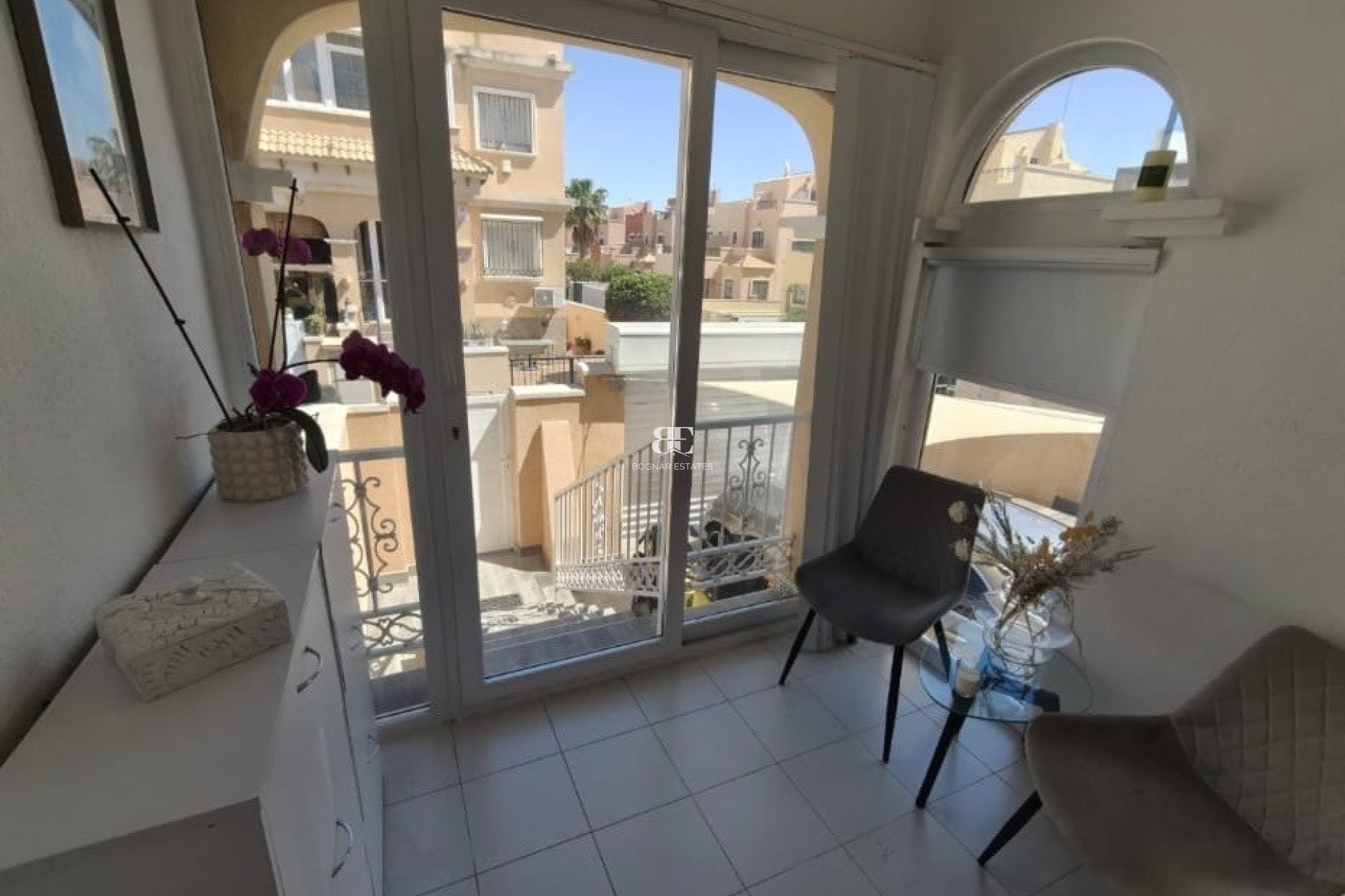 Resale - Villa -
Orihuela Costa - Villamartín