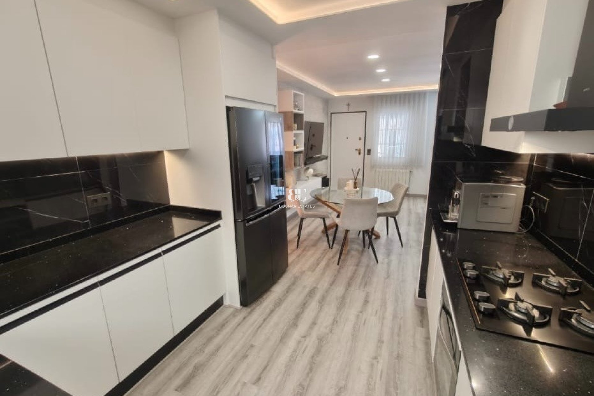 Resale - Villa -
Orihuela Costa - Villamartín