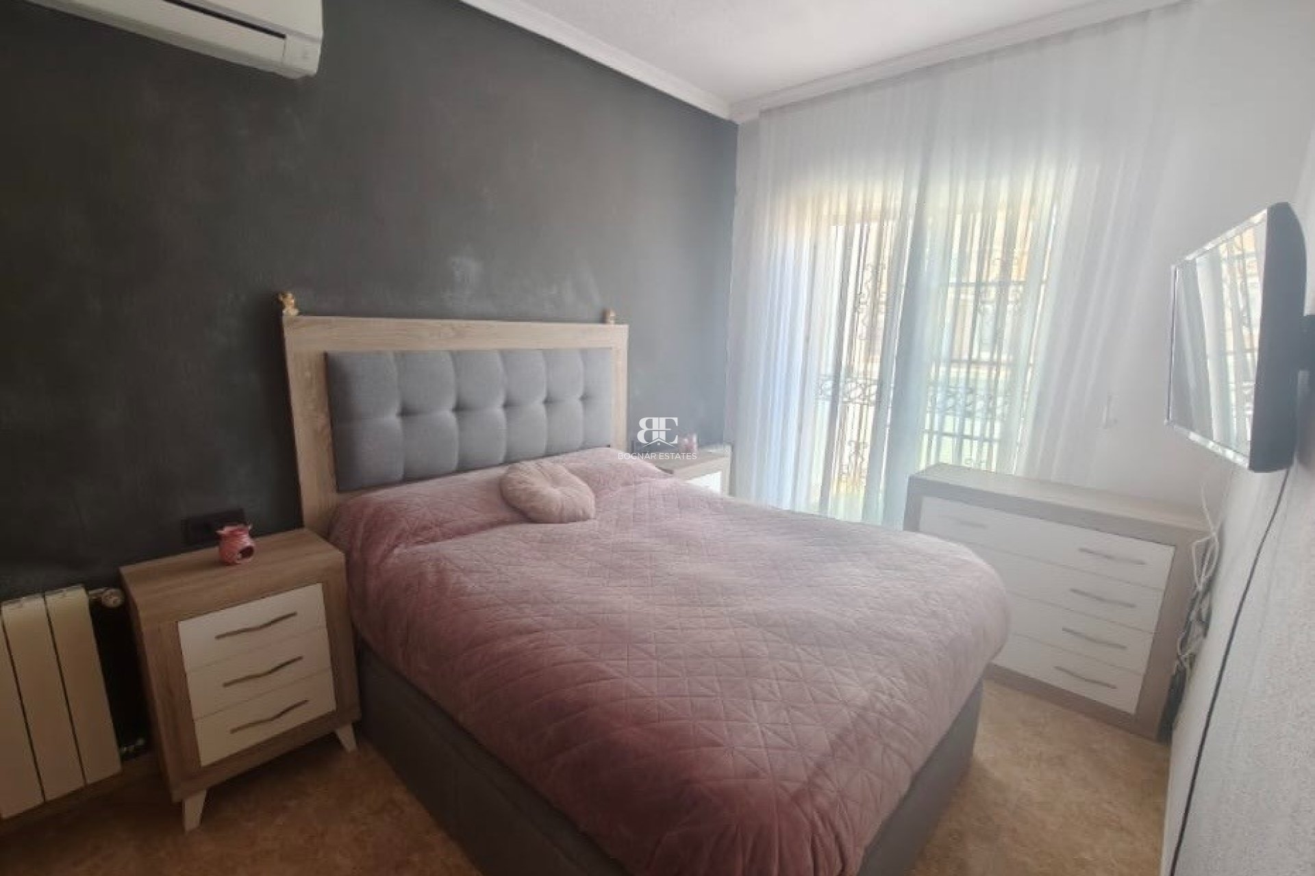 Resale - Villa -
Orihuela Costa - Villamartín