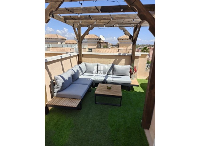 Resale - Villa -
Orihuela Costa - Villamartín