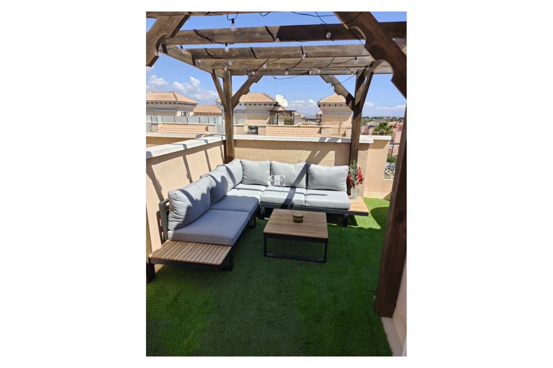 Resale - Villa -
Orihuela Costa - Villamartín