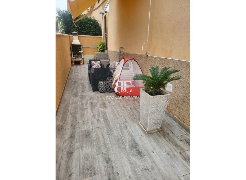 Resale - Villa -
Orihuela Costa - Villamartín