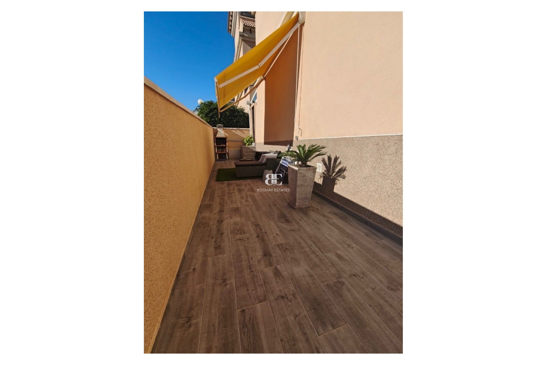 Resale - Villa -
Orihuela Costa - Villamartín