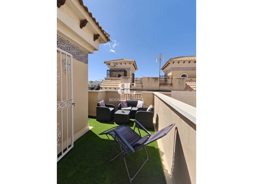 Resale - Villa -
Orihuela Costa - Villamartín