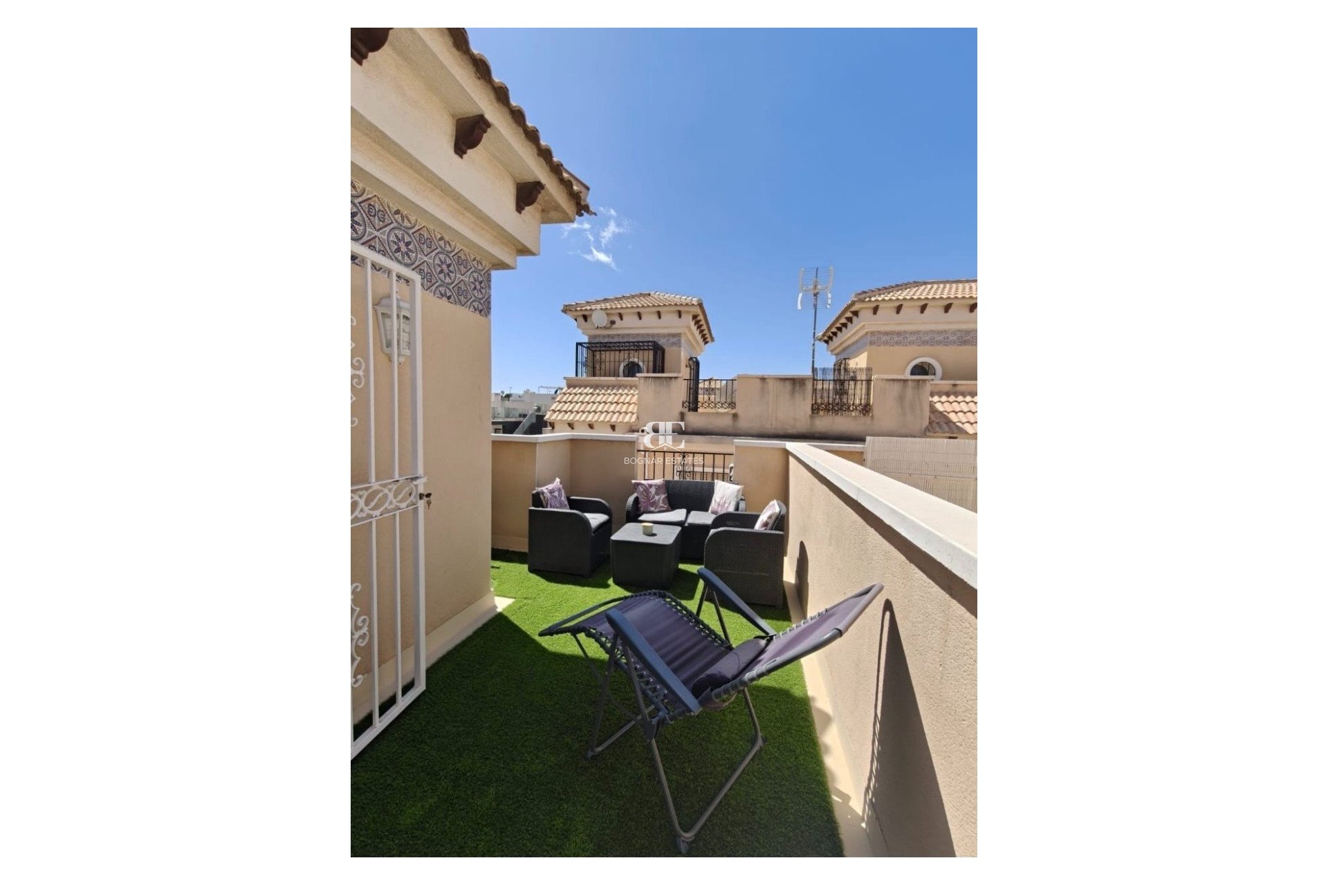 Resale - Villa -
Orihuela Costa - Villamartín