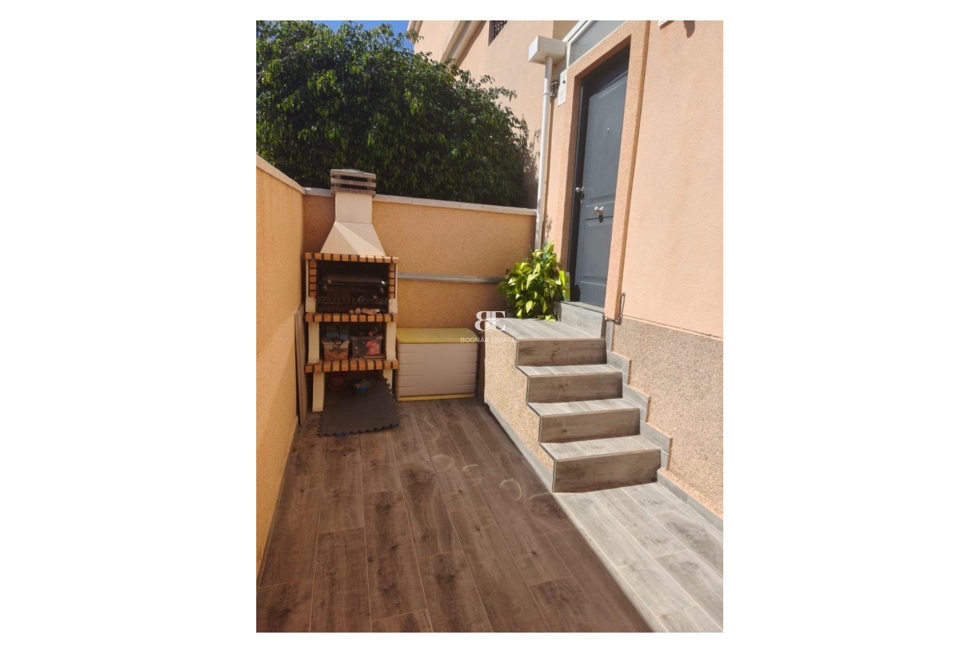 Resale - Villa -
Orihuela Costa - Villamartín