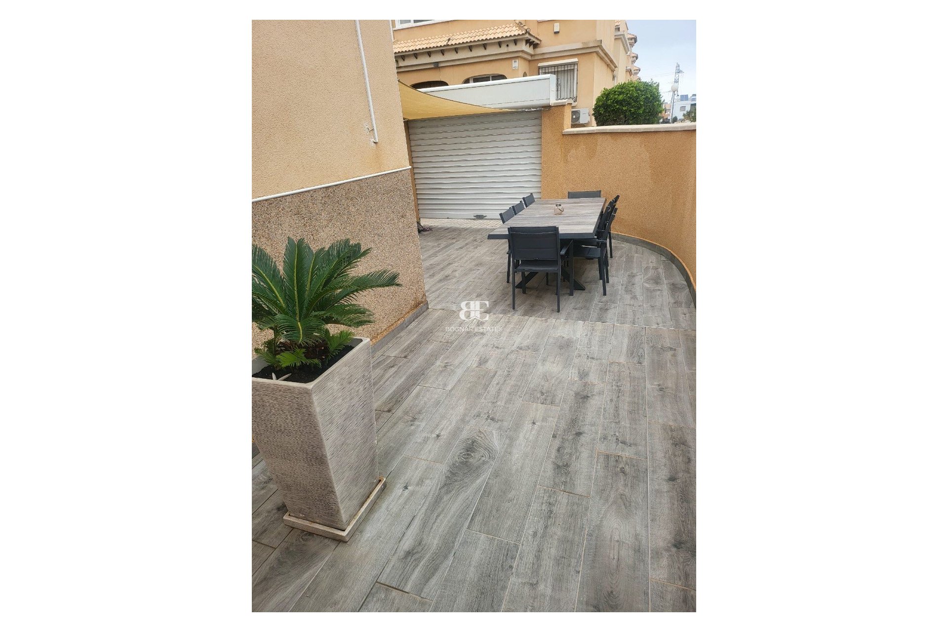 Resale - Villa -
Orihuela Costa - Villamartín