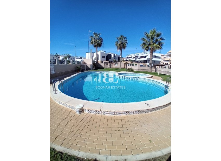 Resale - Villa -
Orihuela Costa - Villamartín