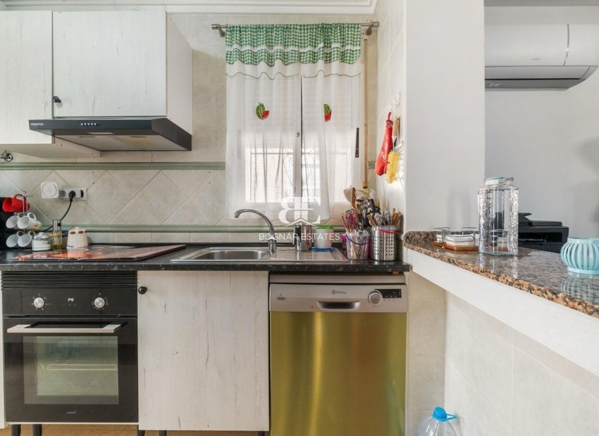 Resale - Villa -
Orihuela Costa - Villamartín