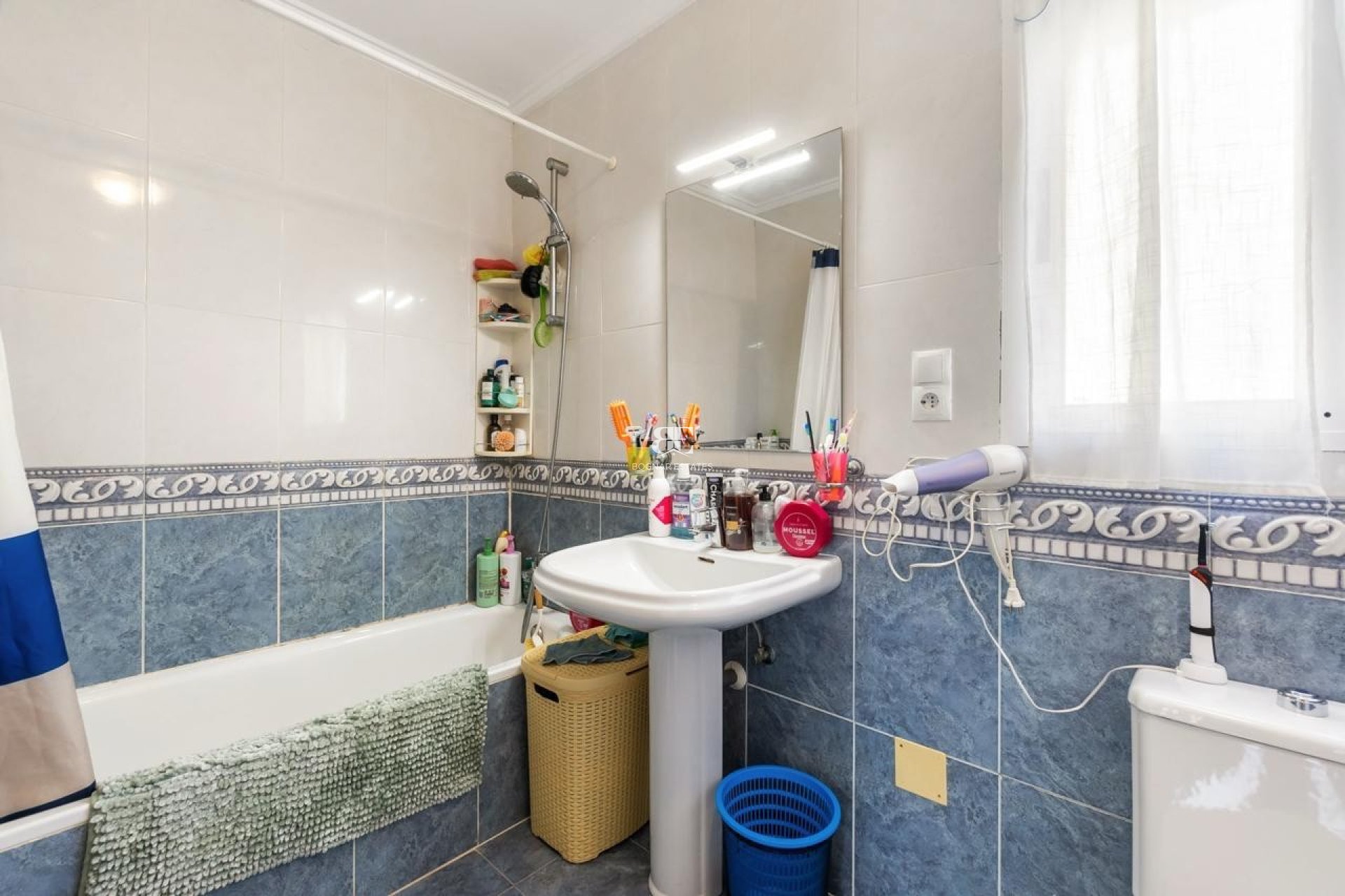 Resale - Villa -
Orihuela Costa - Villamartín